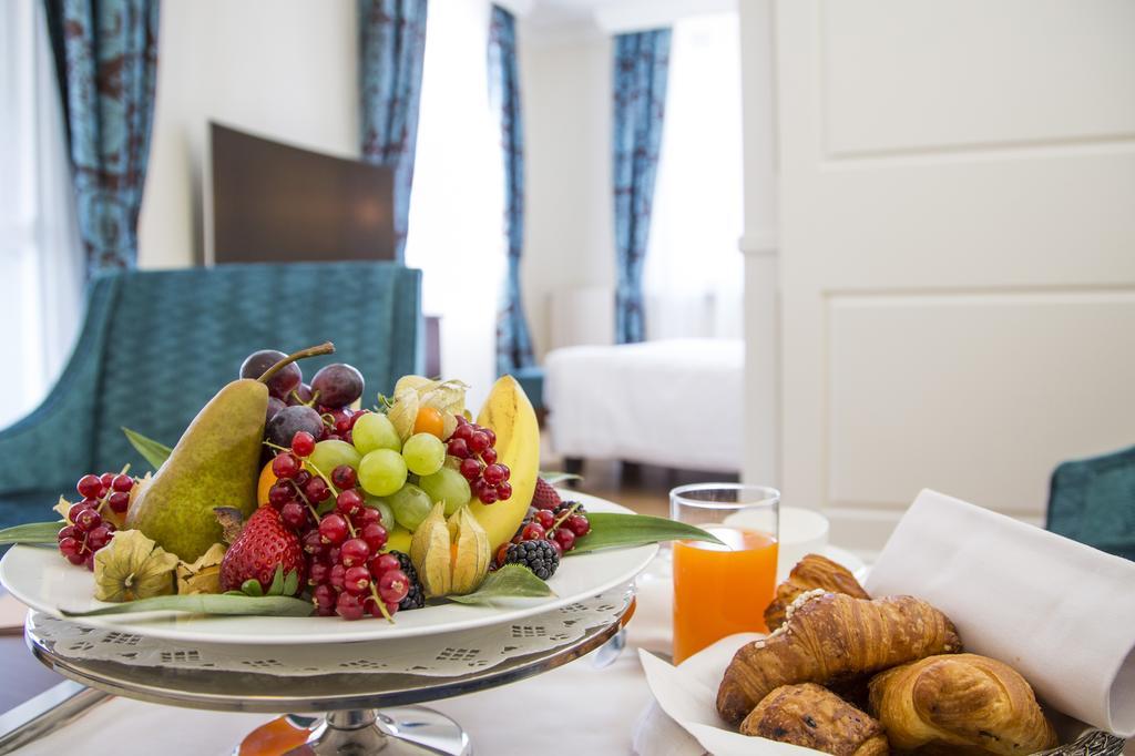 Grand Hotel Terme Sirmione Esterno foto Room service