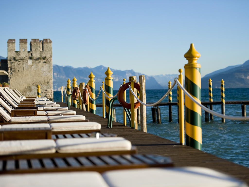 Grand Hotel Terme Sirmione Esterno foto The Lakefront